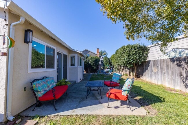 Building Photo - 1100 Merrill Ct