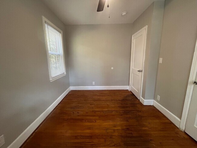 Building Photo - 623 S Beltline Blvd