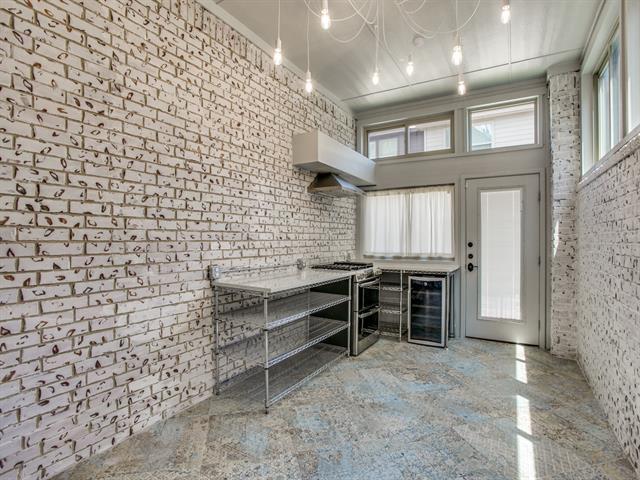 Building Photo - 1213 Crockett St