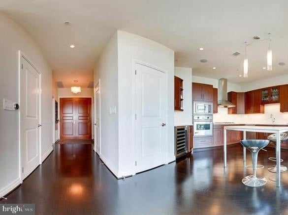 Building Photo - 8220 Crestwood Heights Dr
