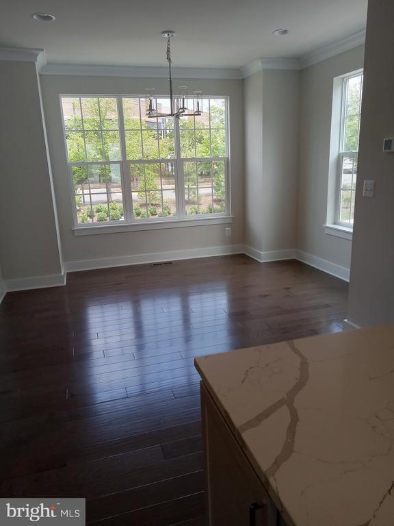 Building Photo - 5158 Ridgeview Retreat Dr