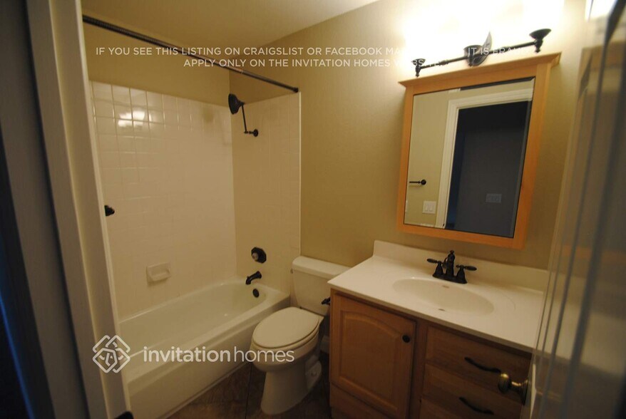 Building Photo - 2164 Glenview Terrace