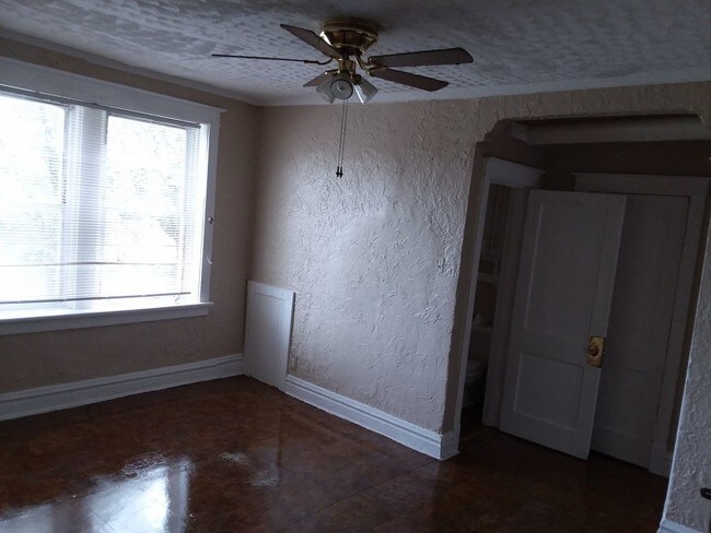 Building Photo - Safe and Secure