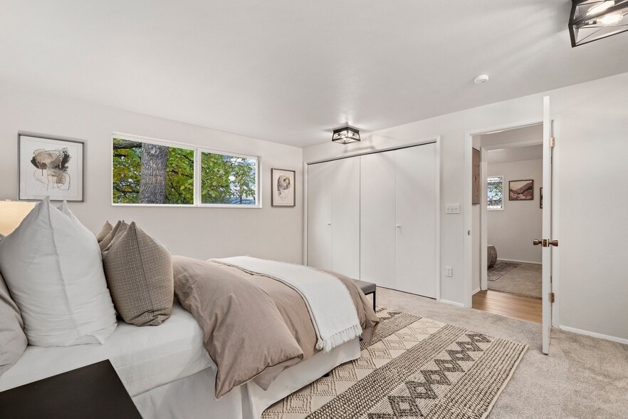 Master bedroom - 3601 NE 145th St