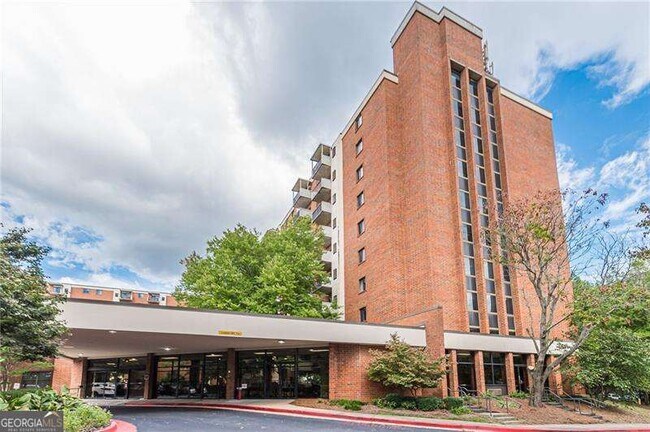 Building Photo - 3000 Johnson Ferry Rd NE
