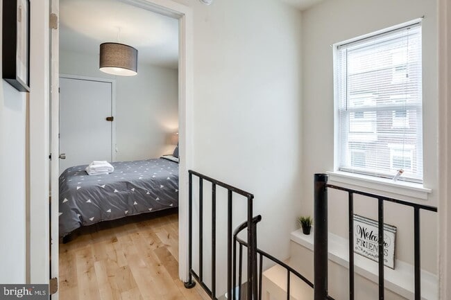 Building Photo - 2061 Kater St