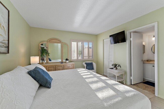 Building Photo - 1605 S US Hwy 1