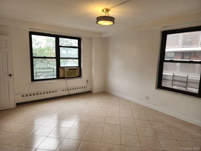 Building Photo - 61-15 98th St