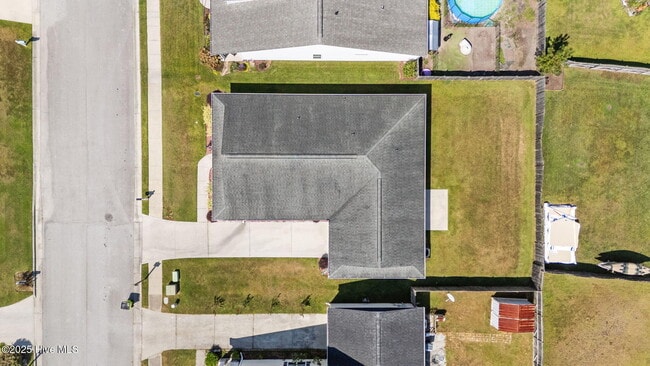Building Photo - 408 Elsmore Dr