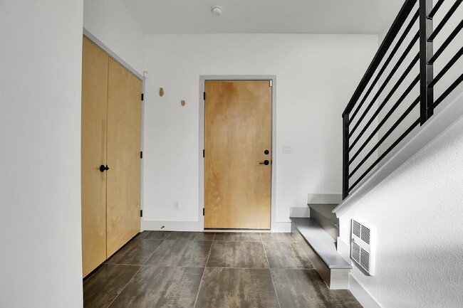 Building Photo - $3,100.00 - 2 Bedrooms, 2.2 Bathrooms, Townhouse in Denver with Roof Deck!