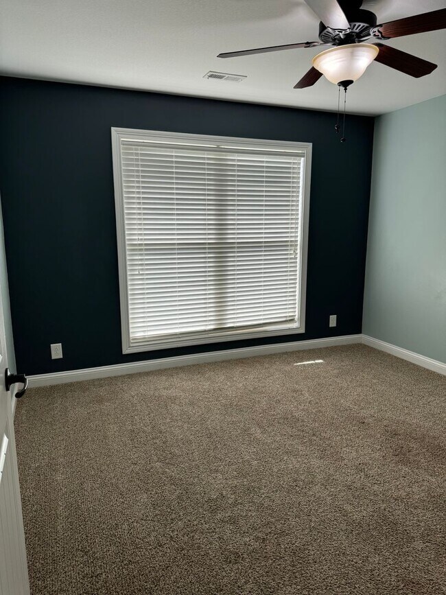 Building Photo - 1701 Winterhaven Ct