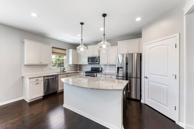 Building Photo - 2524 Balsam Cove Rd