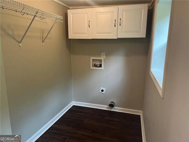 Building Photo - 560 Cleveland Byp