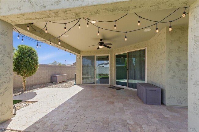 Building Photo - 2225 N 140th Dr