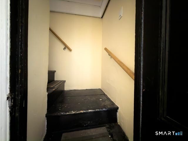 Building Photo - 22 Wilton Ave