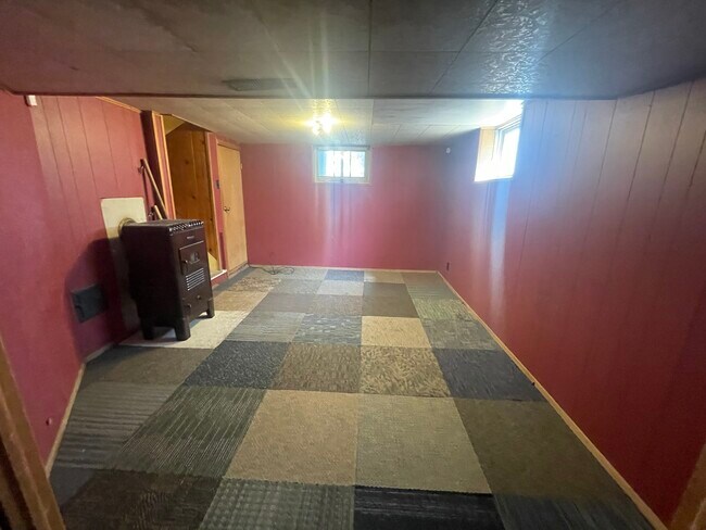 Building Photo - 128 W Paxton Avenue