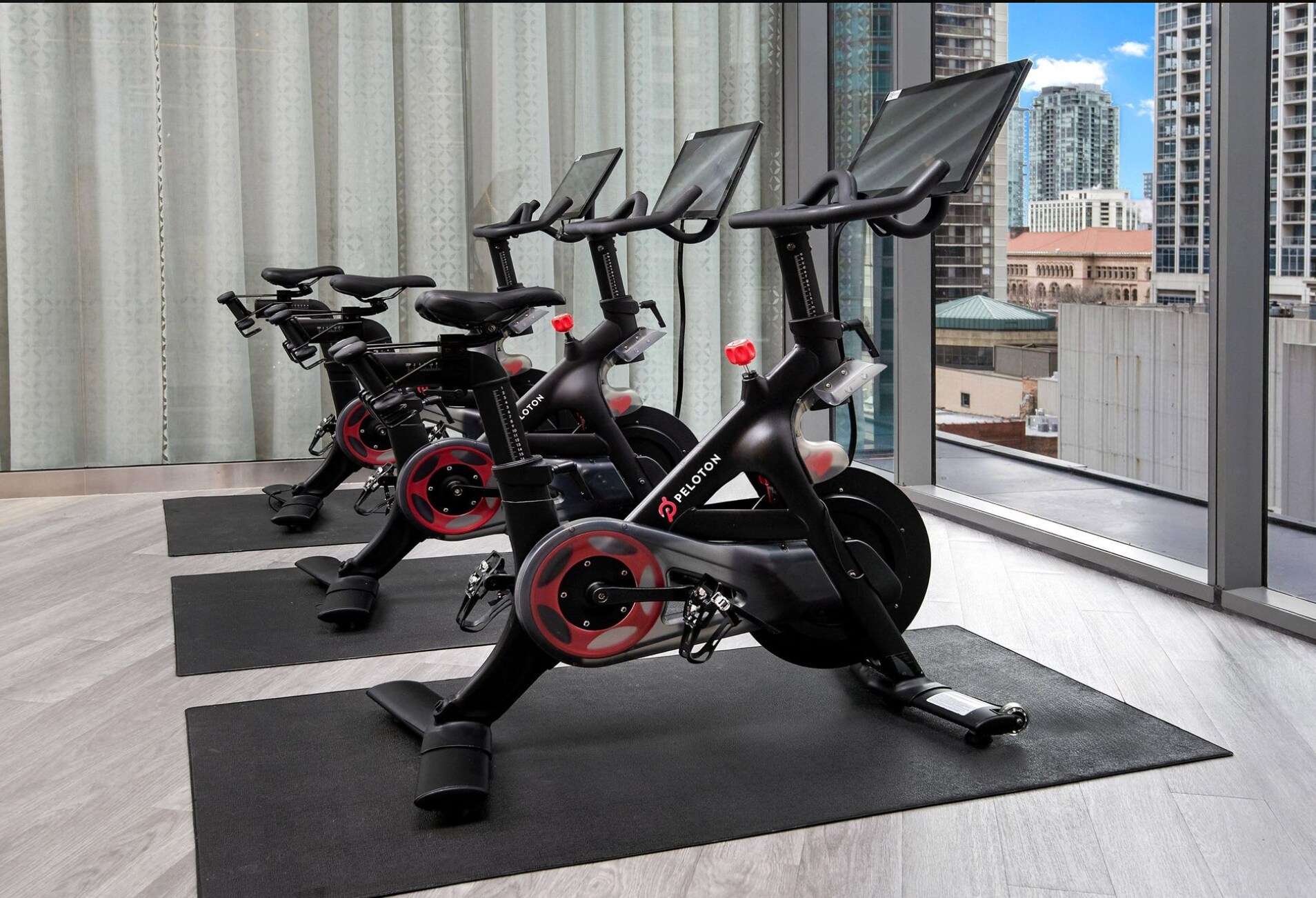 Building Photo - 50 E Chestnut St