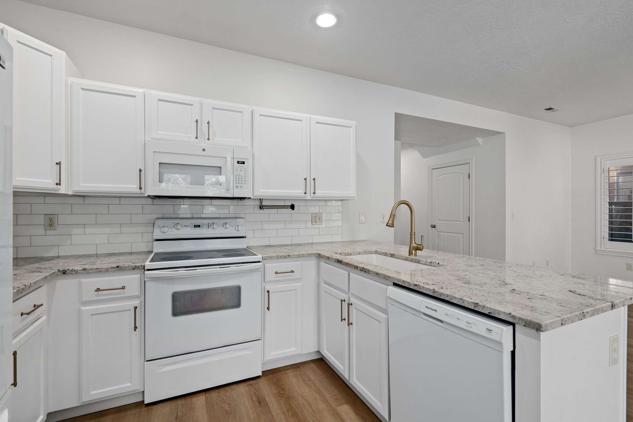 Building Photo - 7178 S 420 E