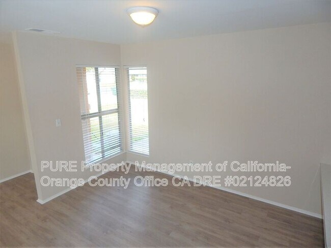 Building Photo - 6092 Larchwood Dr