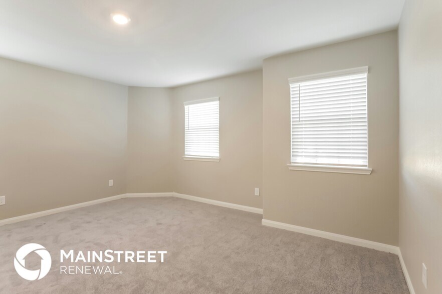Building Photo - 23018 Bellini Dr