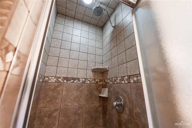 Building Photo - 18 N 30th St