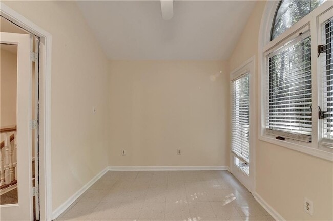 Building Photo - 4597 Briarcliff Rd NE