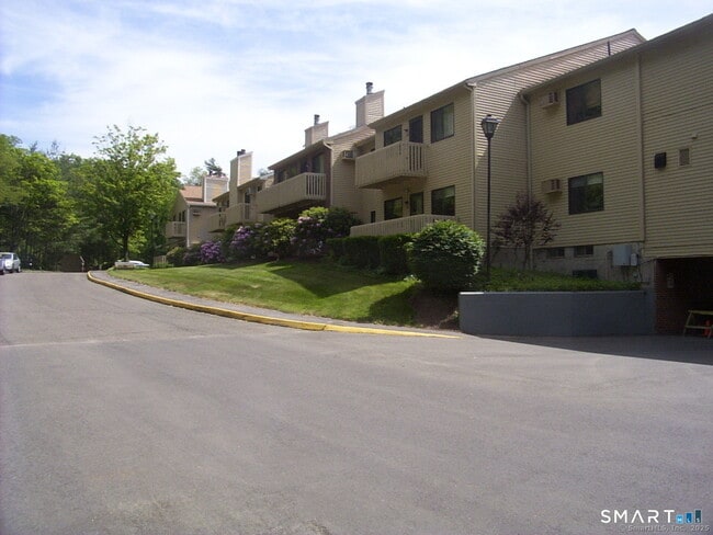 Building Photo - 40 Firetown Rd