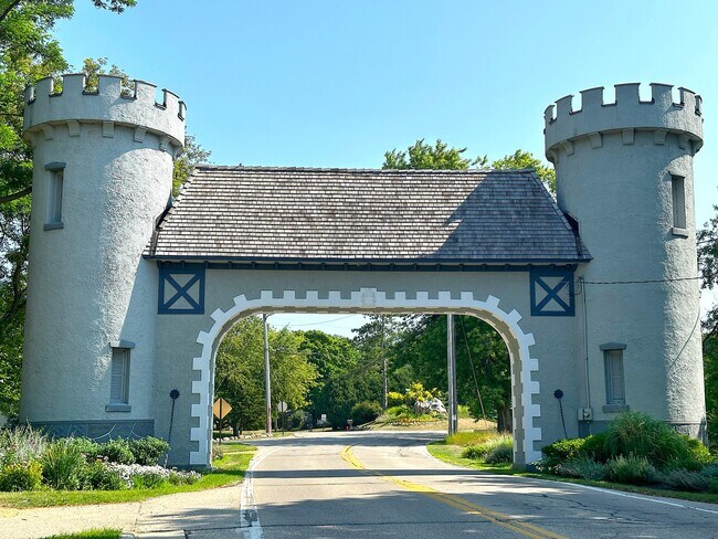 Building Photo - 856 Brickley Dr