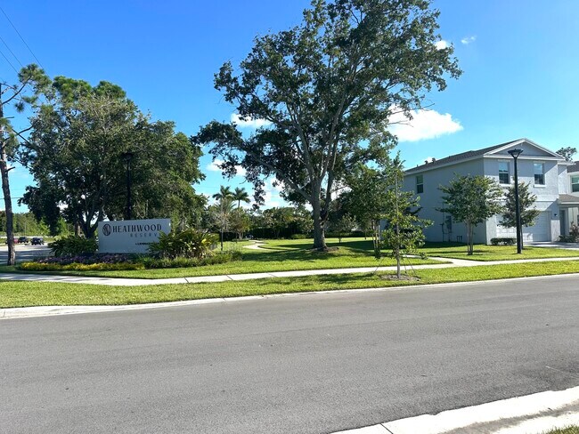 Building Photo - 4518 Dow Ln