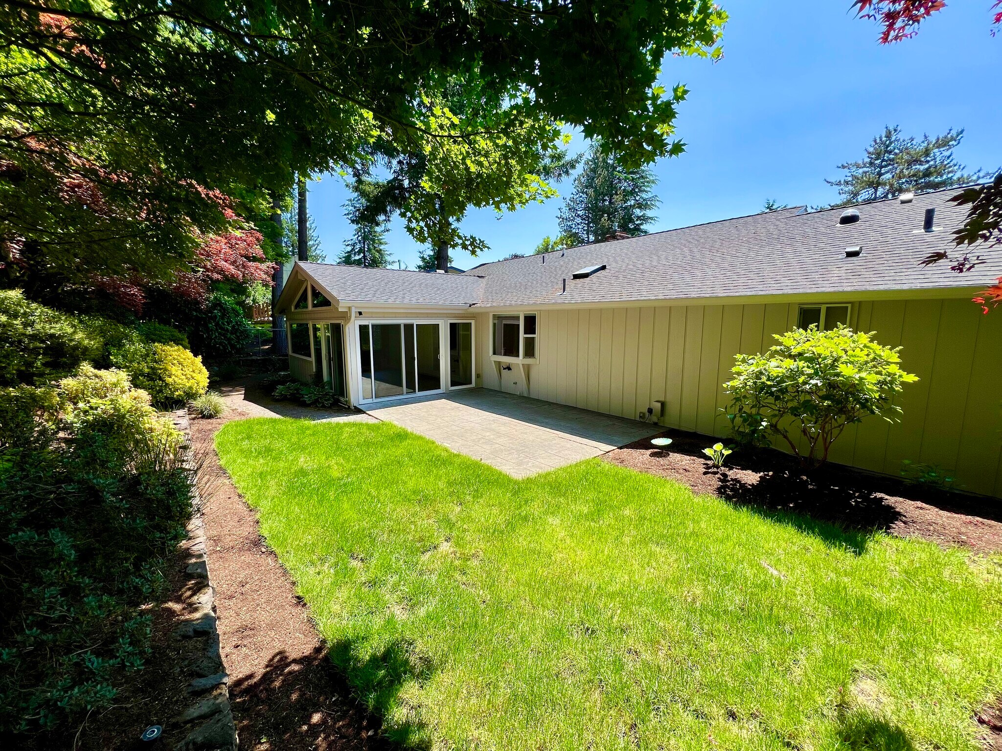 Backyard/Patio 3 - 11965 NW Oatfield Ct