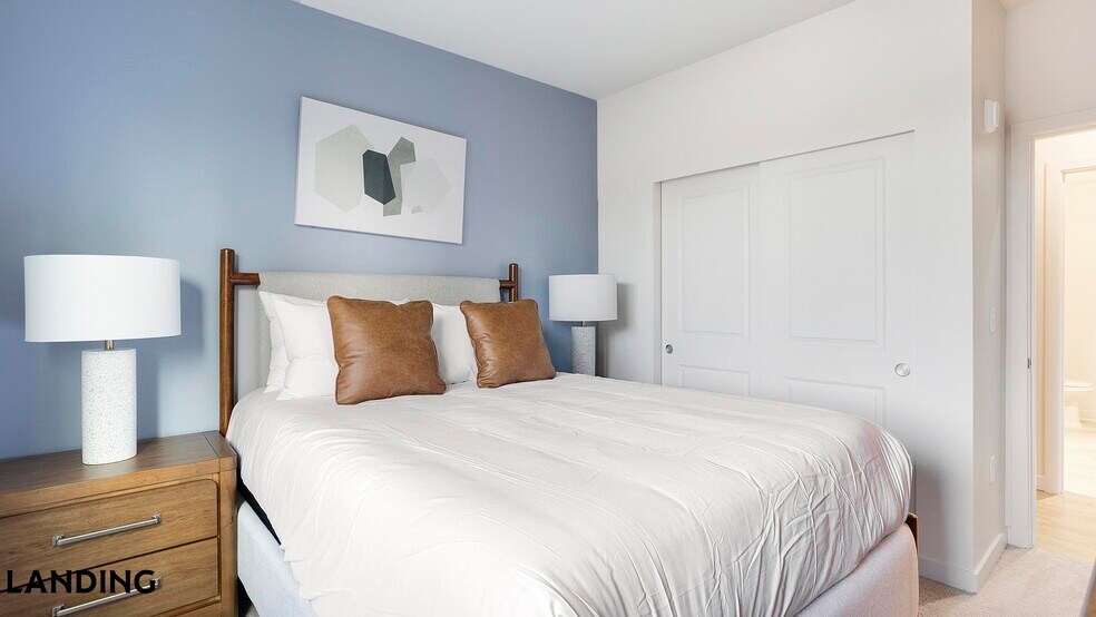 Building Photo - 17500 25th Ave NE