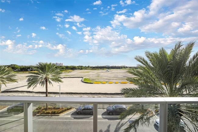 Building Photo - 2000 Metropica Wy