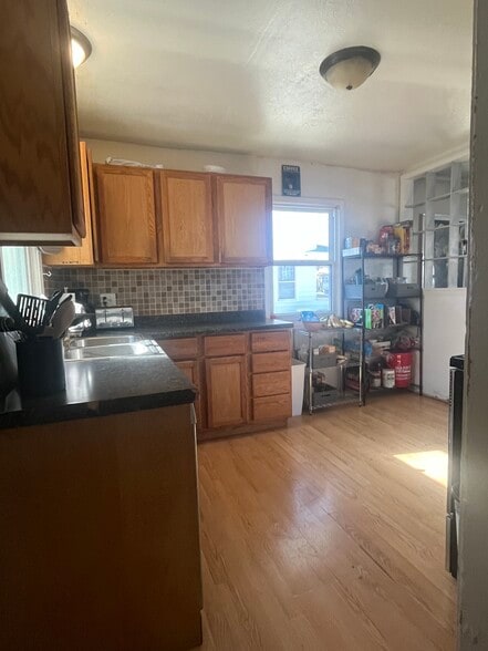 Building Photo - 941 E Jefferson St