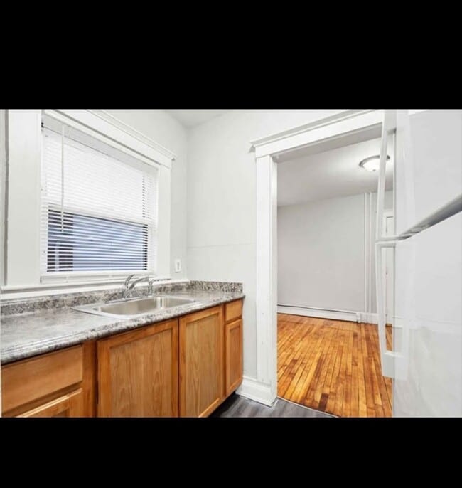 Building Photo - 4 Kingsley Terrace