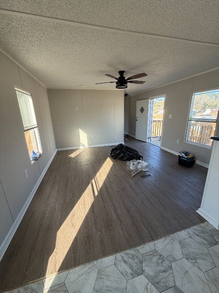 Building Photo - 106 Tim Hickey Cir