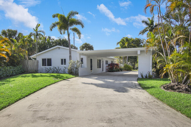 Building Photo - 466 Tequesta Dr