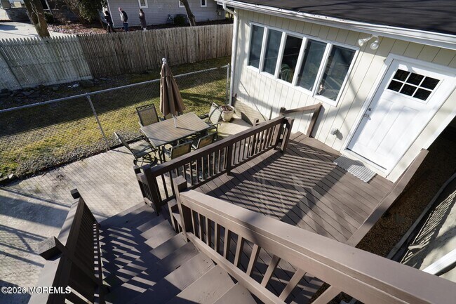 Building Photo - 437 Adamston Rd