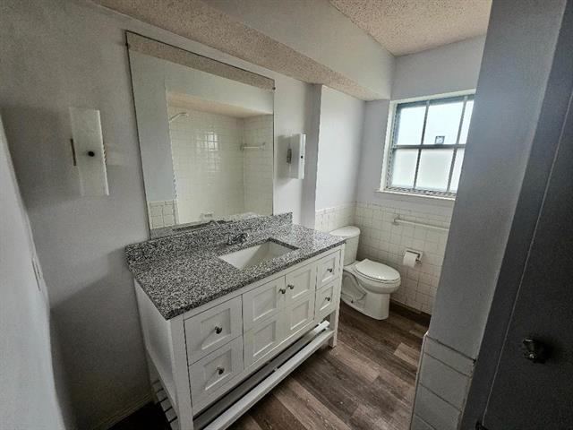 Building Photo - 5825 Birchbrook Dr