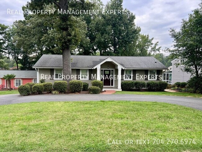 Primary Photo - 21212 Rio Oro Dr