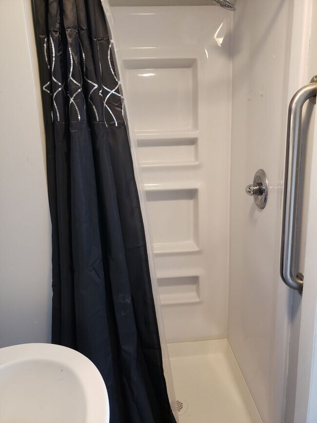 Building Photo - 2671 Brodhead Rd