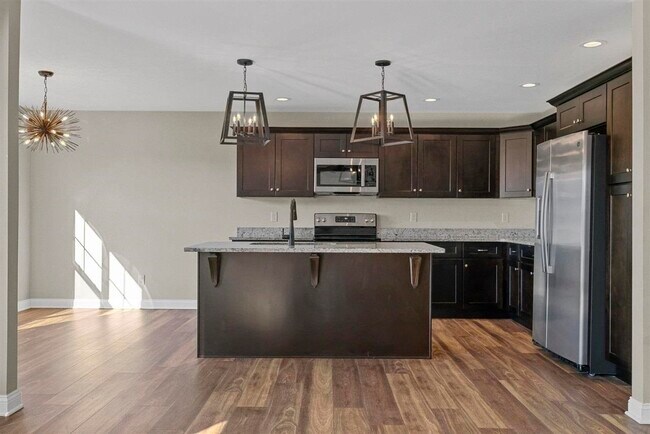 Building Photo - 148 Hillridge Ct