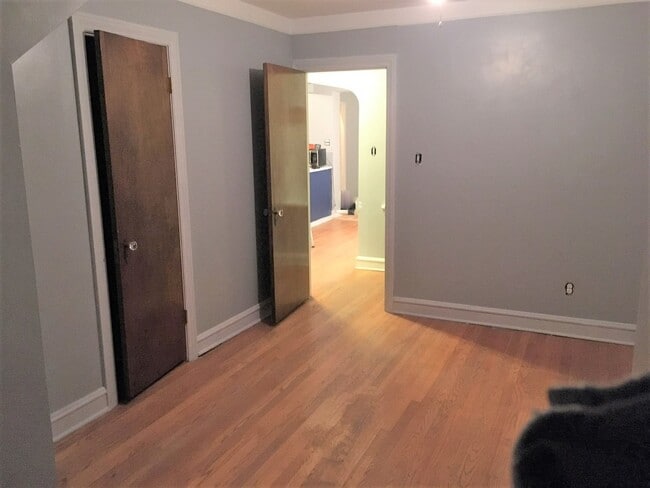 Building Photo - 6550 W Ebinger Dr