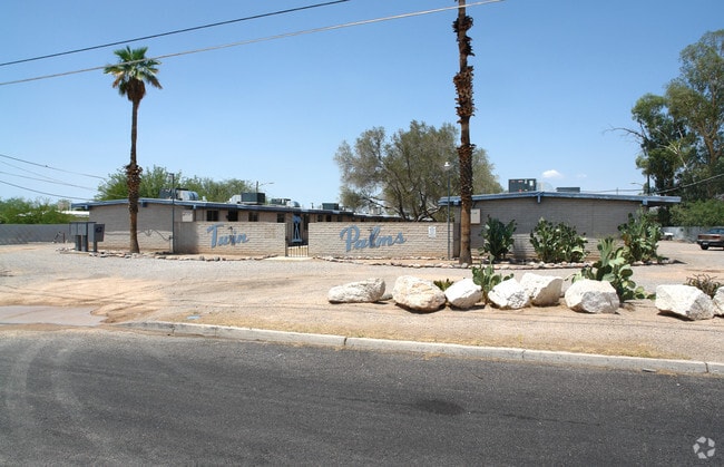 50 W King Rd - Twin Palms Apartments