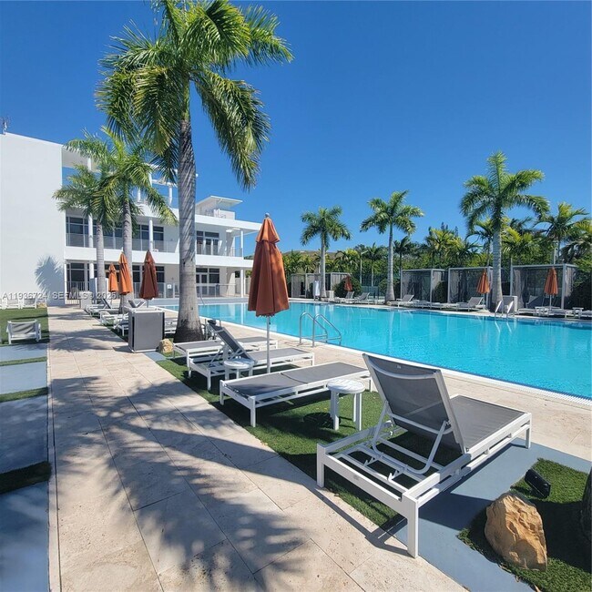 Building Photo - 6412 NW 105th Pl