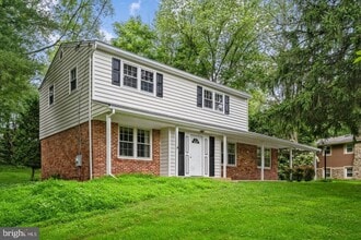 Building Photo - 204 Mowbray Rd