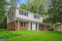 Building Photo - 204 Mowbray Rd