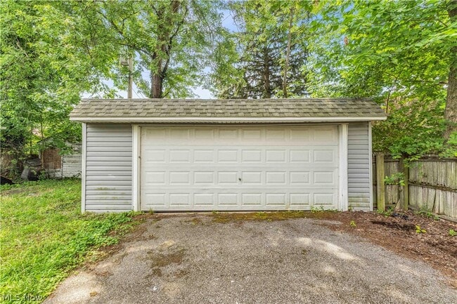 Building Photo - 13722 Saybrook Ave