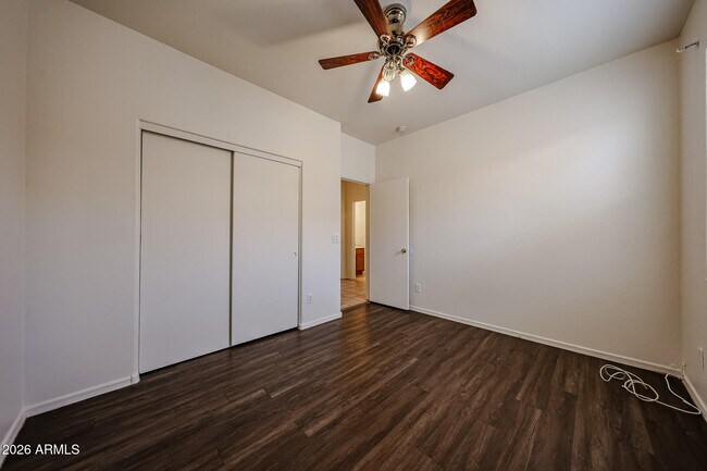 Building Photo - 6307 S 69th Glen