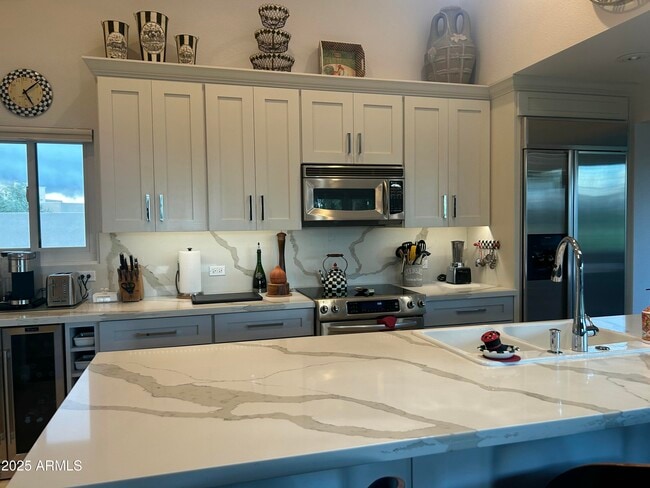 Building Photo - 7760 E Gainey Ranch Rd