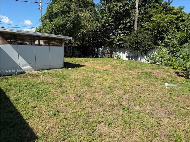 Building Photo - 6239 Grant Ct